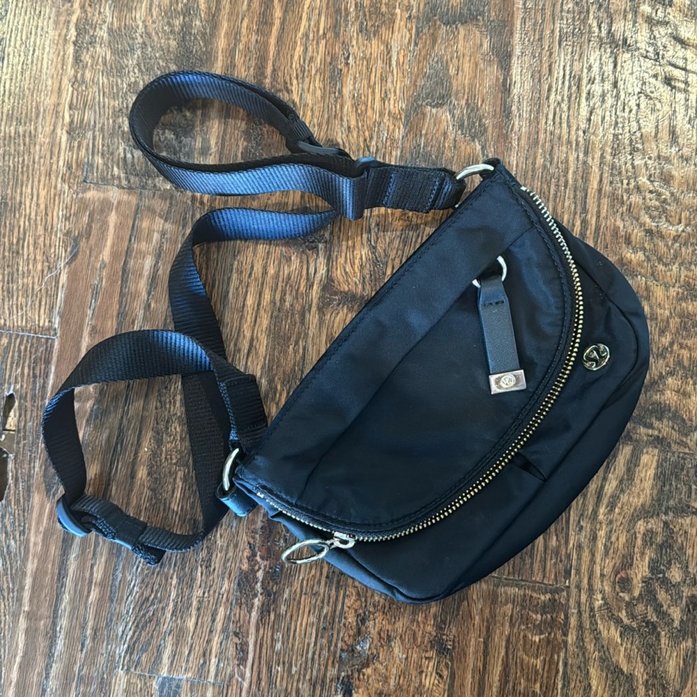 Lululemon crossbody bag